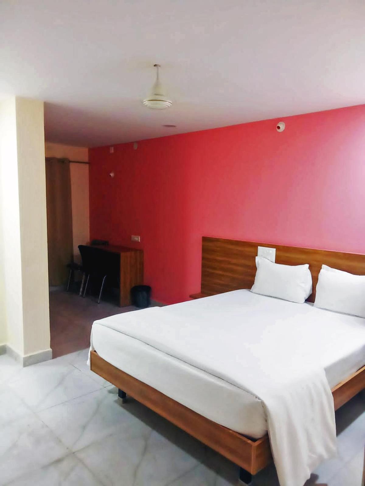 Udupi Deluxe Lodge Gulbarga جولبارجا المظهر الخارجي الصورة